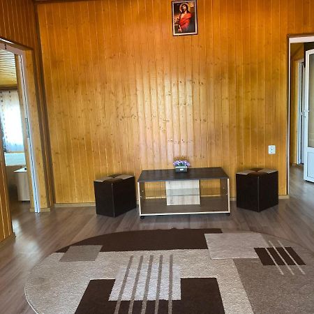 Casa Blendea Daniela Hotel คือร์ตีโชอารา ภายนอก รูปภาพ